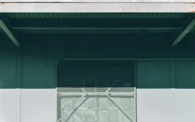 Serviços Telas Mosquiteiras Fixas vs. Removíveis: Escolhendo a Melhor para Sua Residência