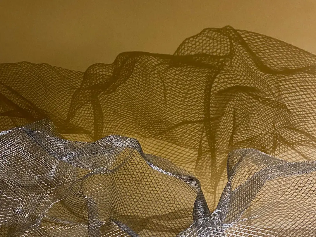 image-6 Tecido texturizado marrom e cinza